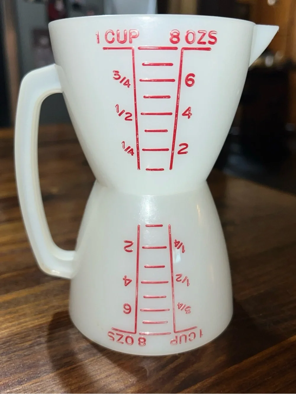 Tupperware compact measuring